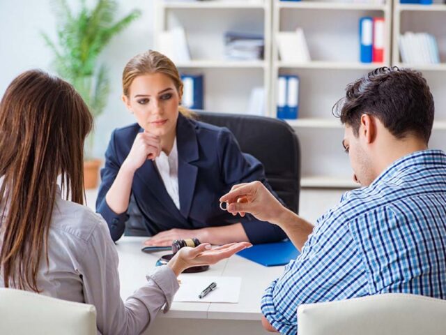 Separation outside Sydney: How a family lawyer newcastle approaches regional cases